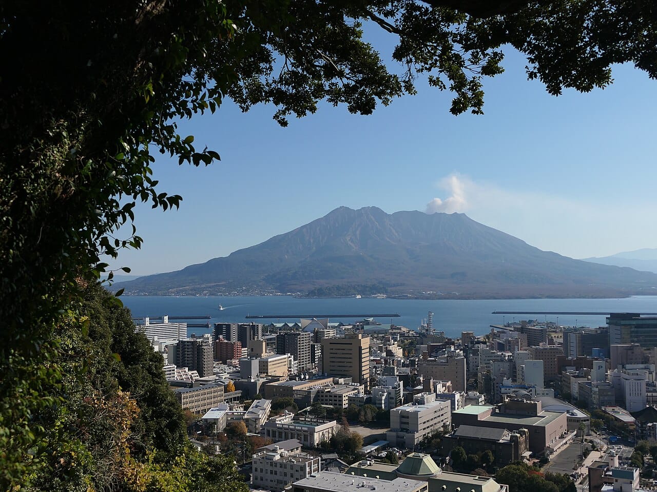 Vistas del volcan Sakurajima desde Kagoshima