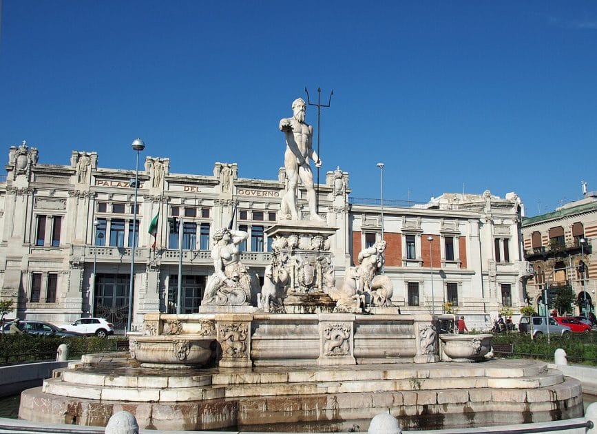 Fuente de Neptuno Di Hajotthu, CC BY SA 3.0 Fuente de Neptuno