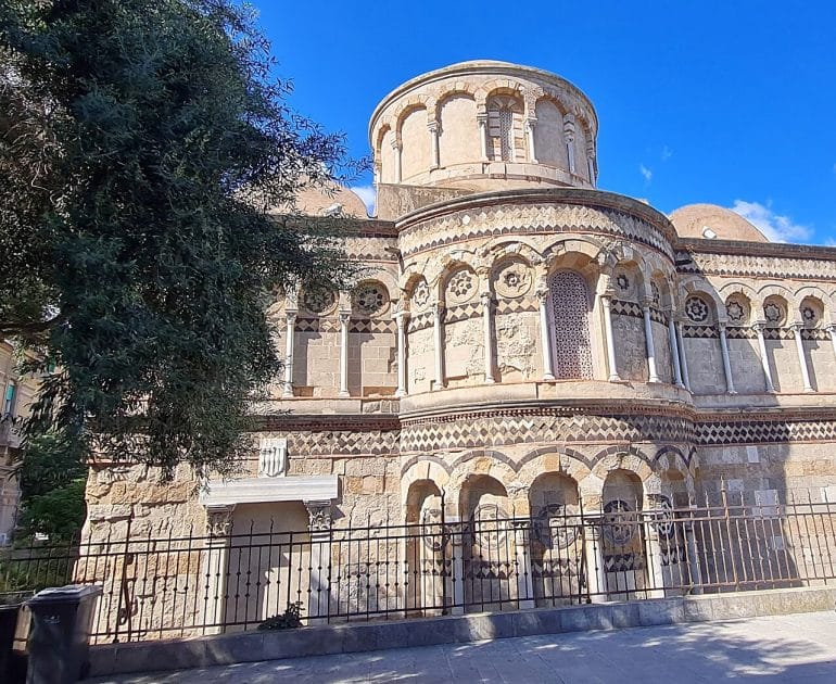Iglesia de la Santissima Annunziata dei Catalani By Derbrauni Own work, CC BY 4.0 Iglesia de la Santissima Annunziata dei Catalani